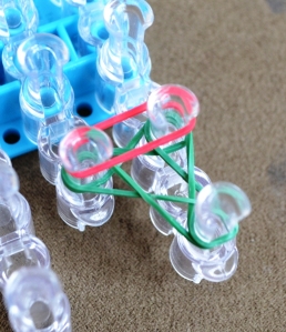 Rainbow Loom 3 pin chain -  start of second layer